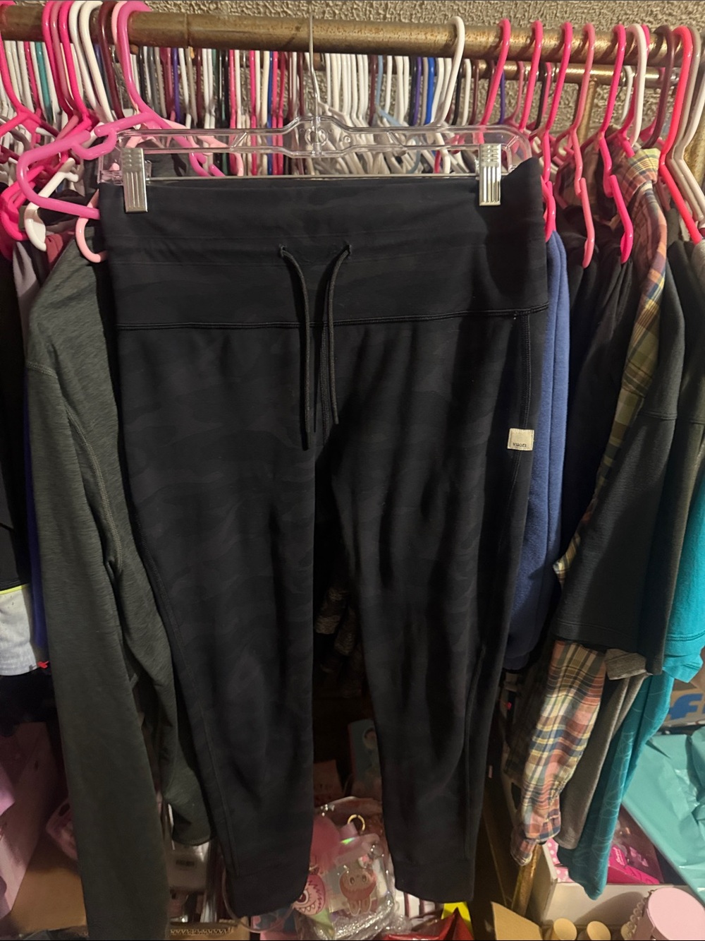 Vuori camo daily leggings size medium